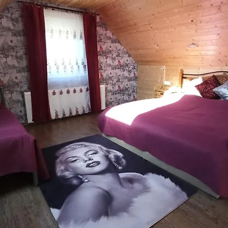 Marilyn Vendeghaz 3* Kehidakustány