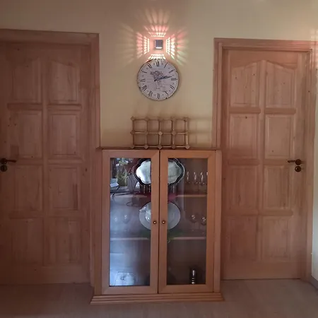 Marilyn Vendeghaz 3*