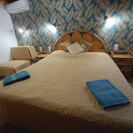 Marilyn Vendeghaz 3*