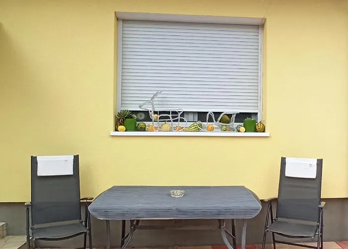 Marilyn Vendeghaz Kehidakustány