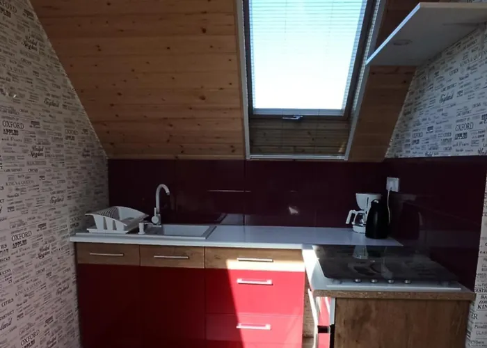 Marilyn Vendeghaz בית הארחה