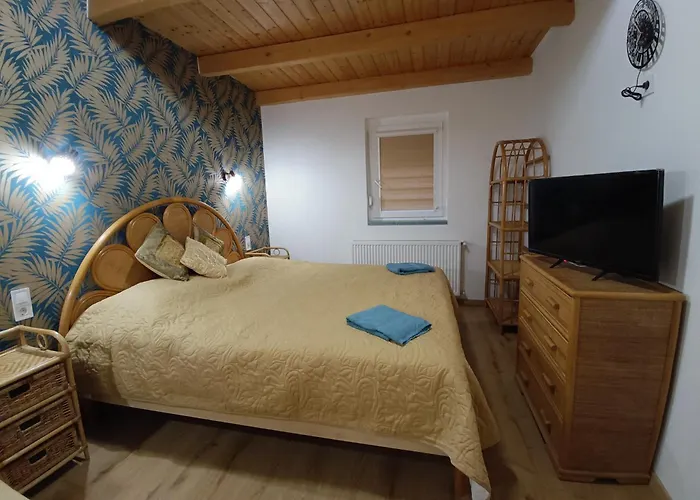 Marilyn Vendeghaz בית הארחה Kehidakustány